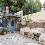 Harmony Garden Near Corfu Town Daire